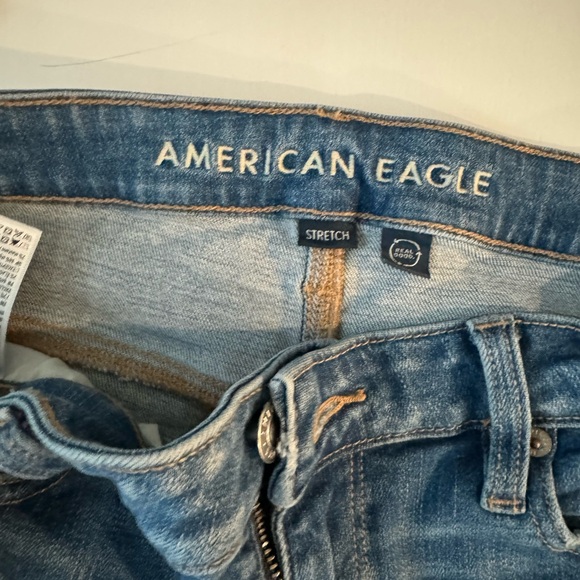 American Eagle kick crop jean 8 reg
Worn and washed once - Picture 4 of 6